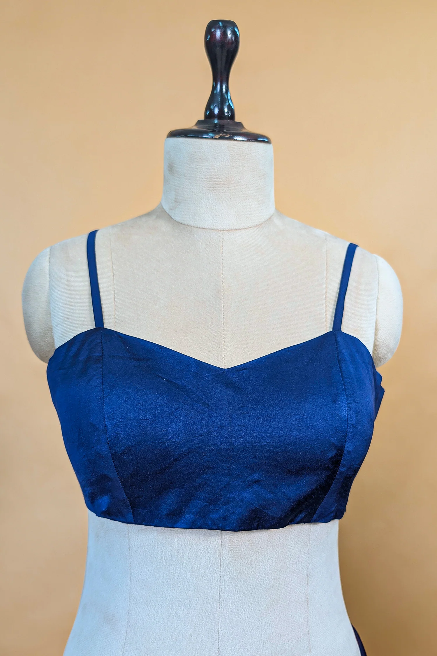 Blue Organza Solid Saree with Scalloped Zardosi Cutdana Worked Border and jacket-style Readymade Blouse - Image 7