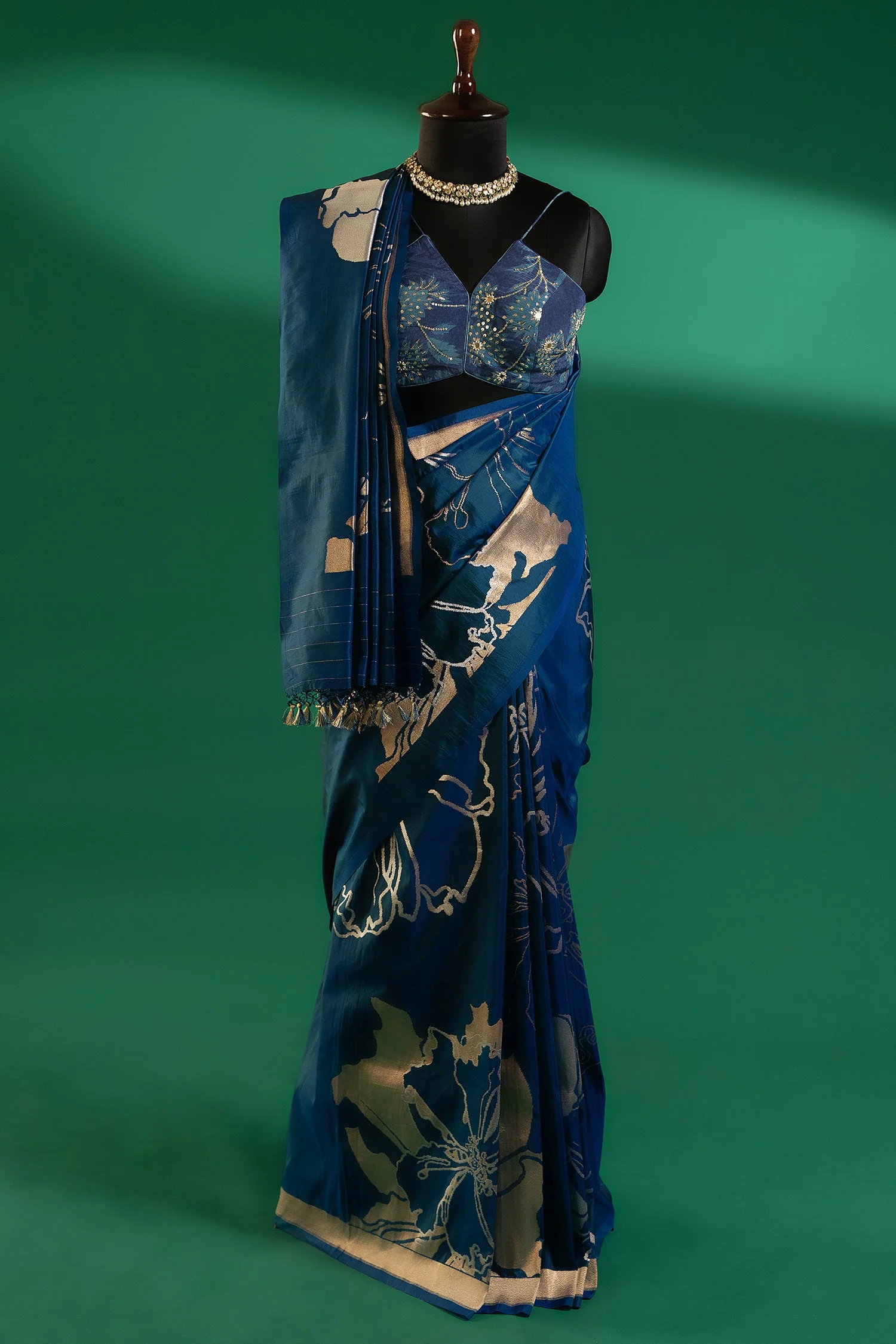 Blue Silk Saree with Zari Weaving - Image 4