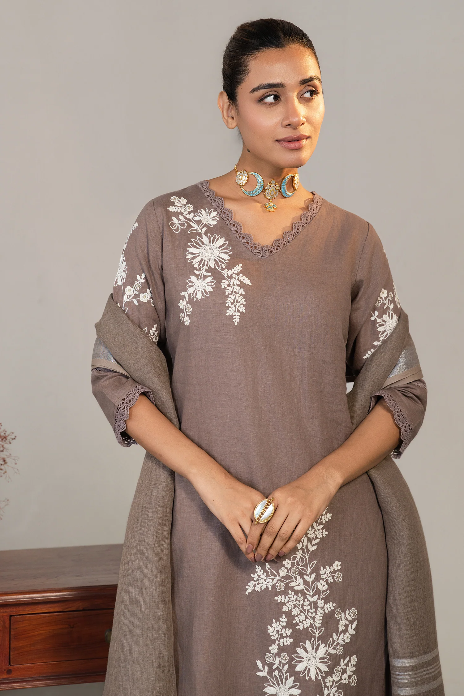 Brown Linen Embroidered Straight Cut Kurti Set - Image 3