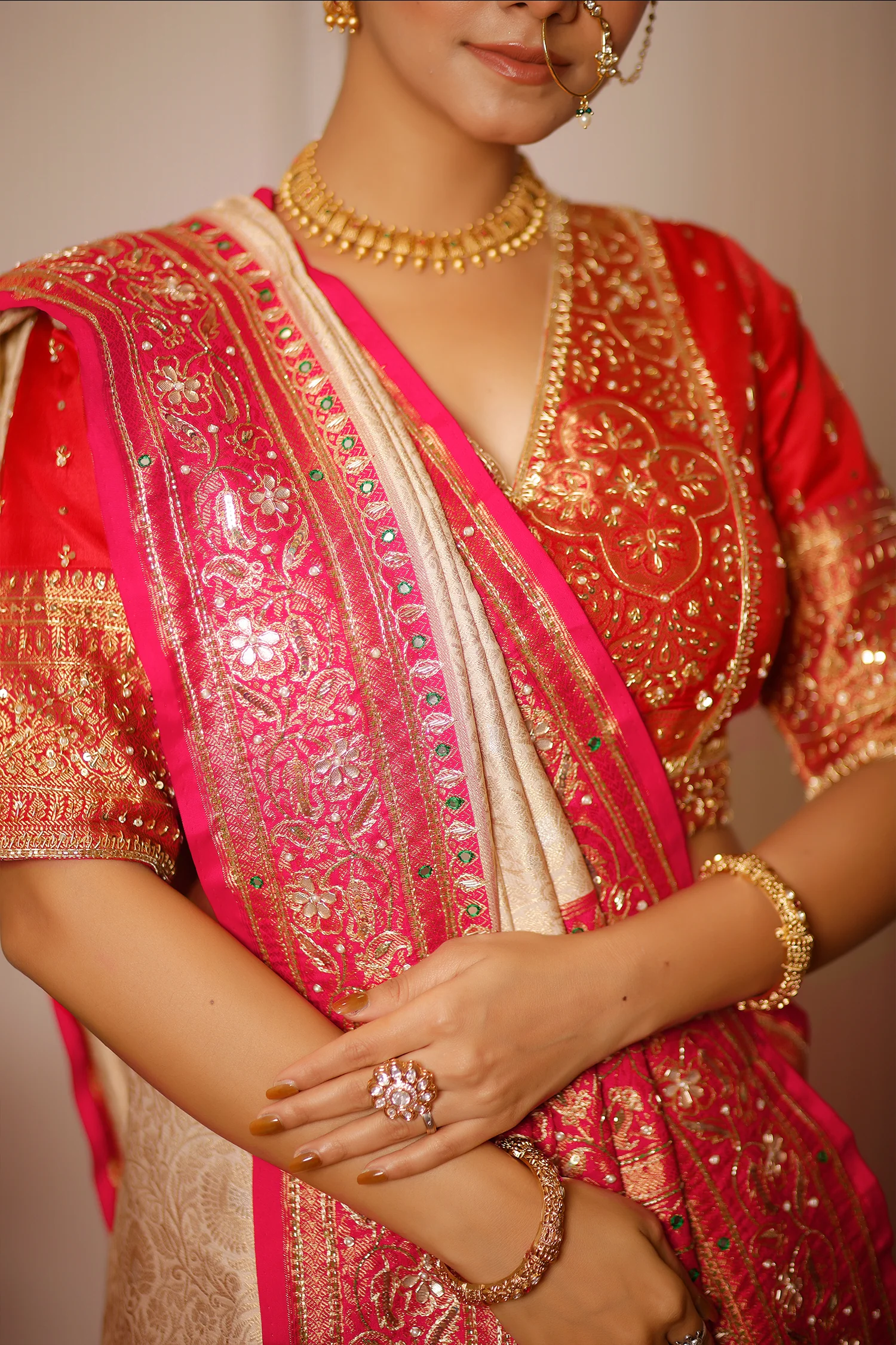 Cream Uppada Silk All Over Woven Traditional Saree - Image 4