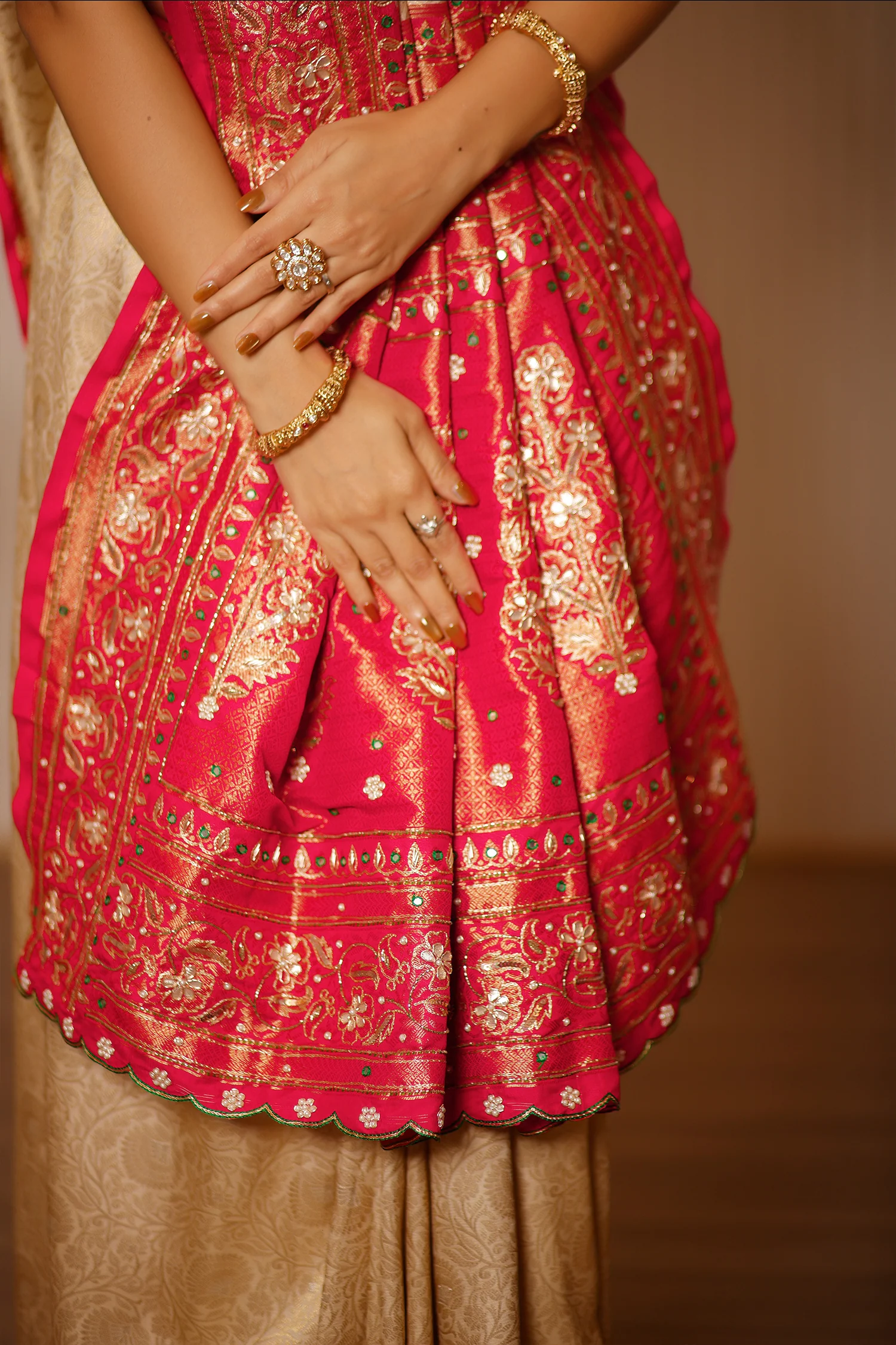 Cream Uppada Silk All Over Woven Traditional Saree - Image 5