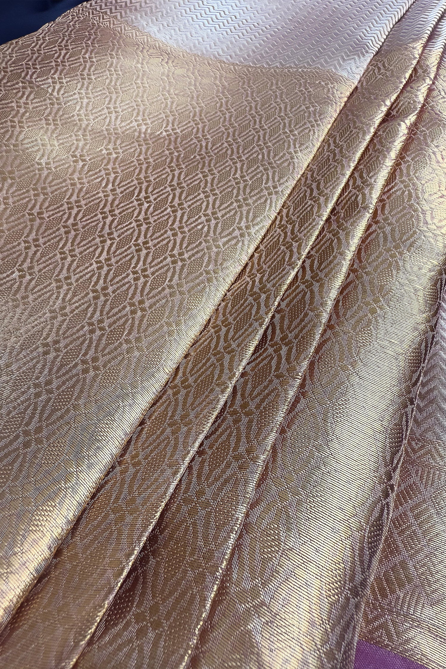 Golden Kanchipuram Tissue Silk Woven Saree - Image 5