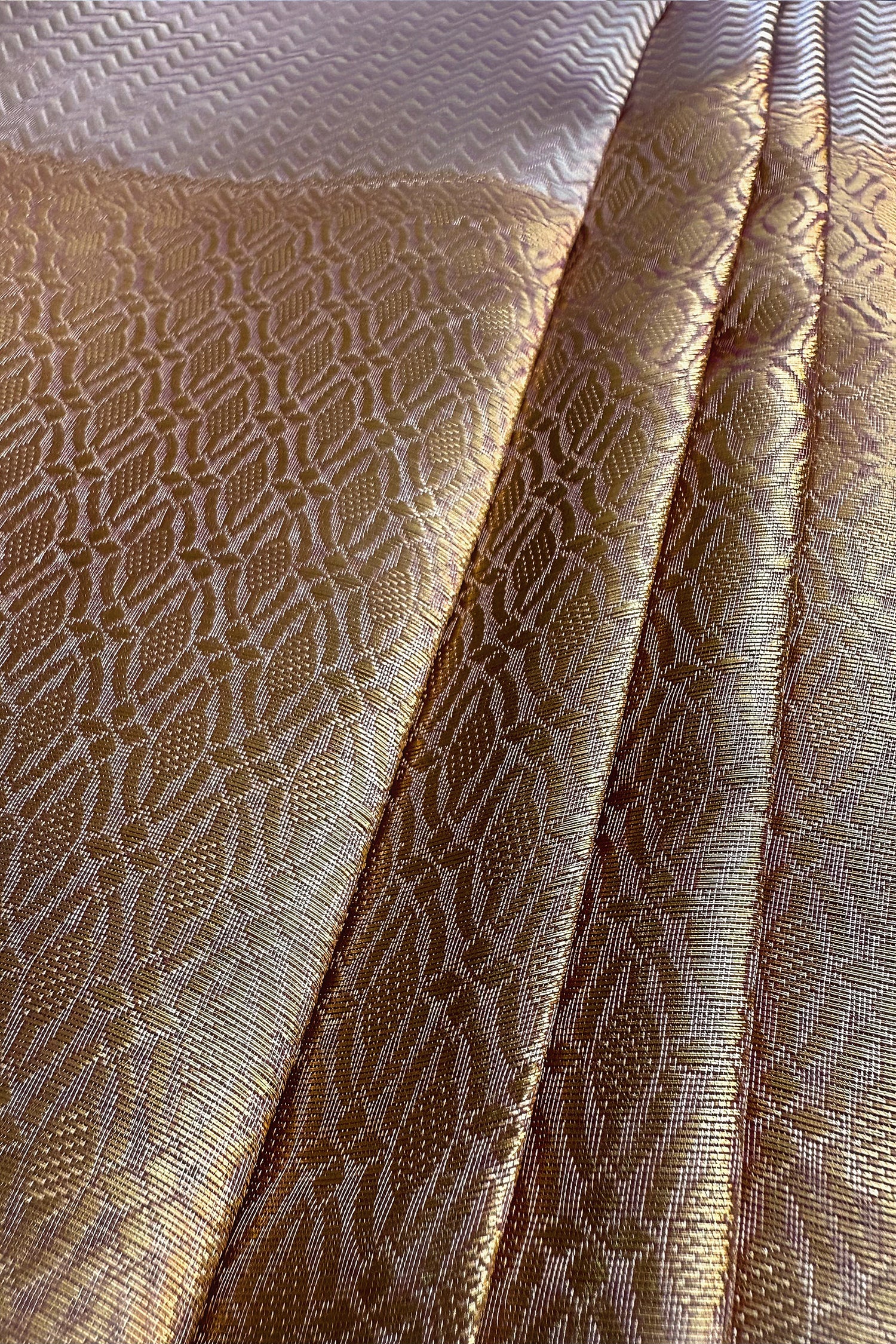 Golden Kanchipuram Tissue Silk Woven Saree - Image 7