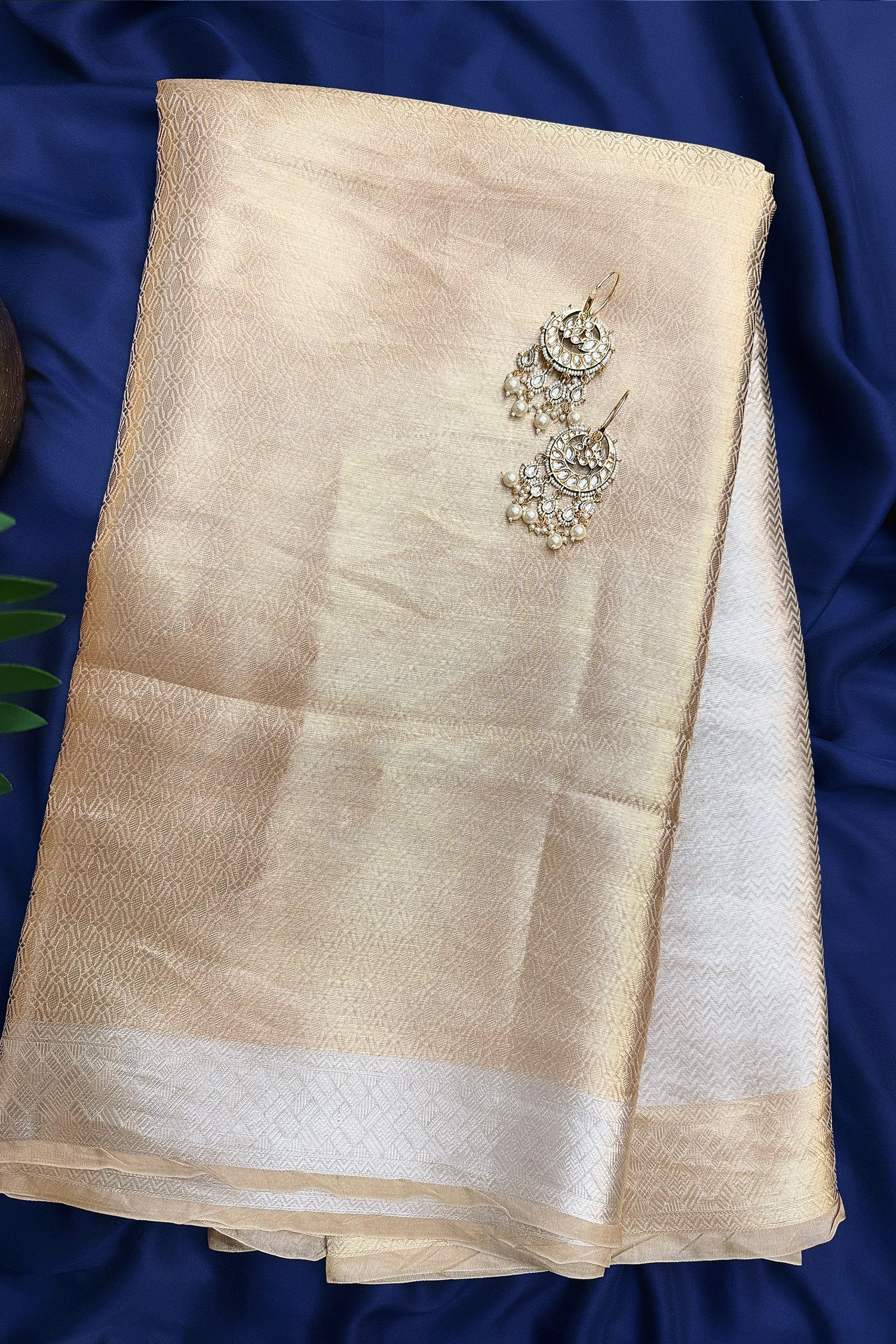Golden Kanchipuram Tissue Silk Woven Saree - Image 2