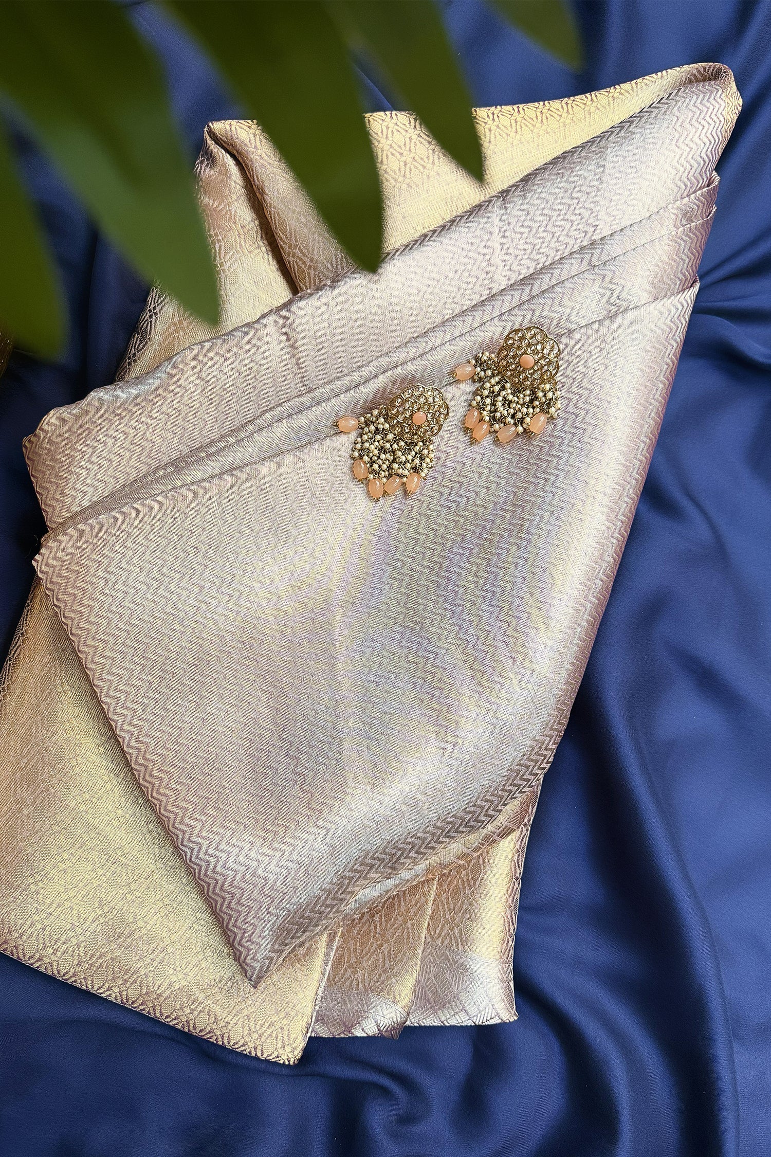 Golden Kanchipuram Tissue Silk Woven Saree - Image 5