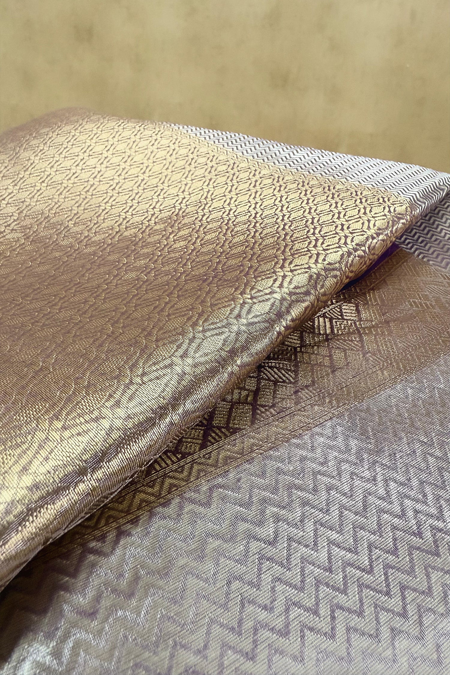 Golden Kanchipuram Tissue Silk Woven Saree - Image 7