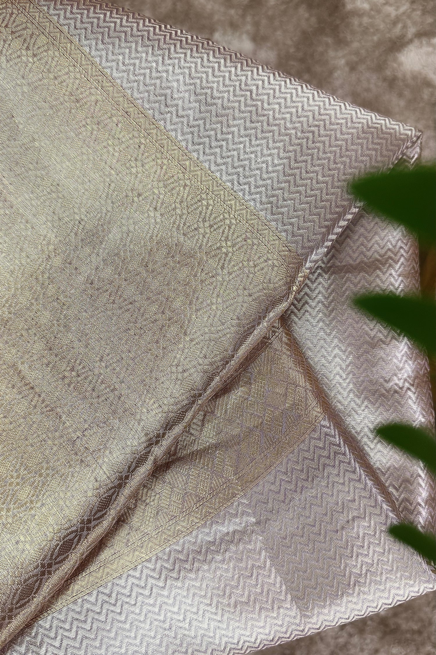 Golden Kanchipuram Tissue Silk Woven Saree - Image 8