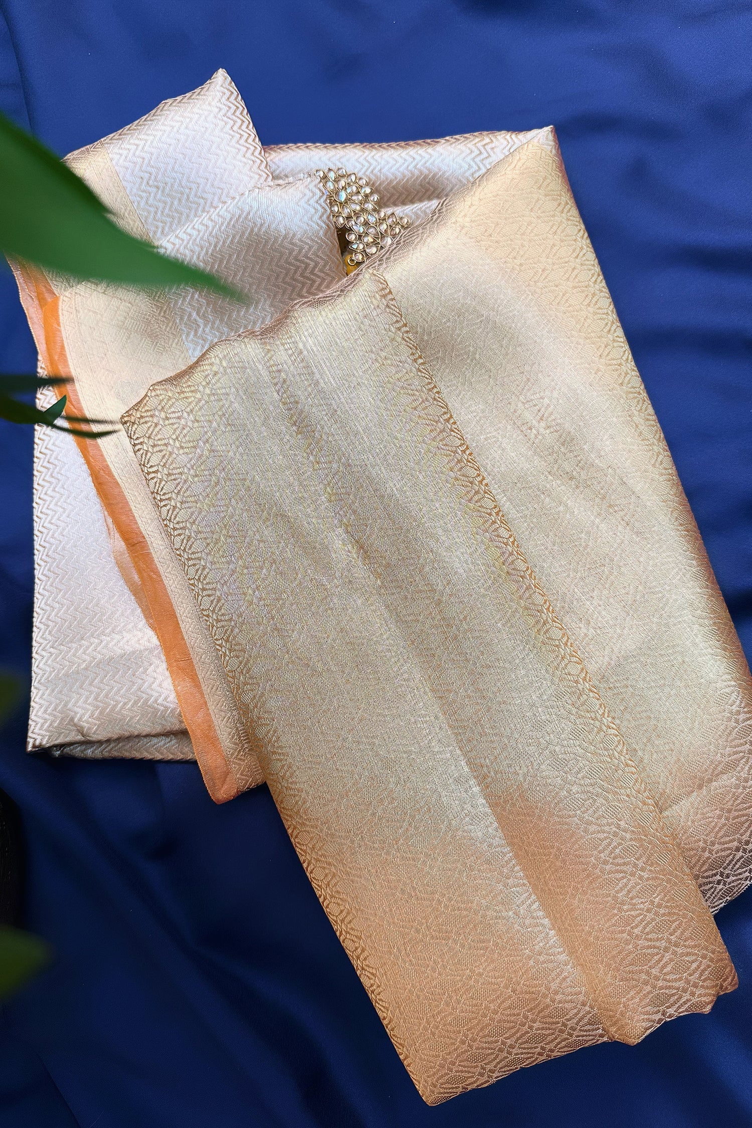 Golden Kanchipuram Tissue Silk Woven Saree - Image 3