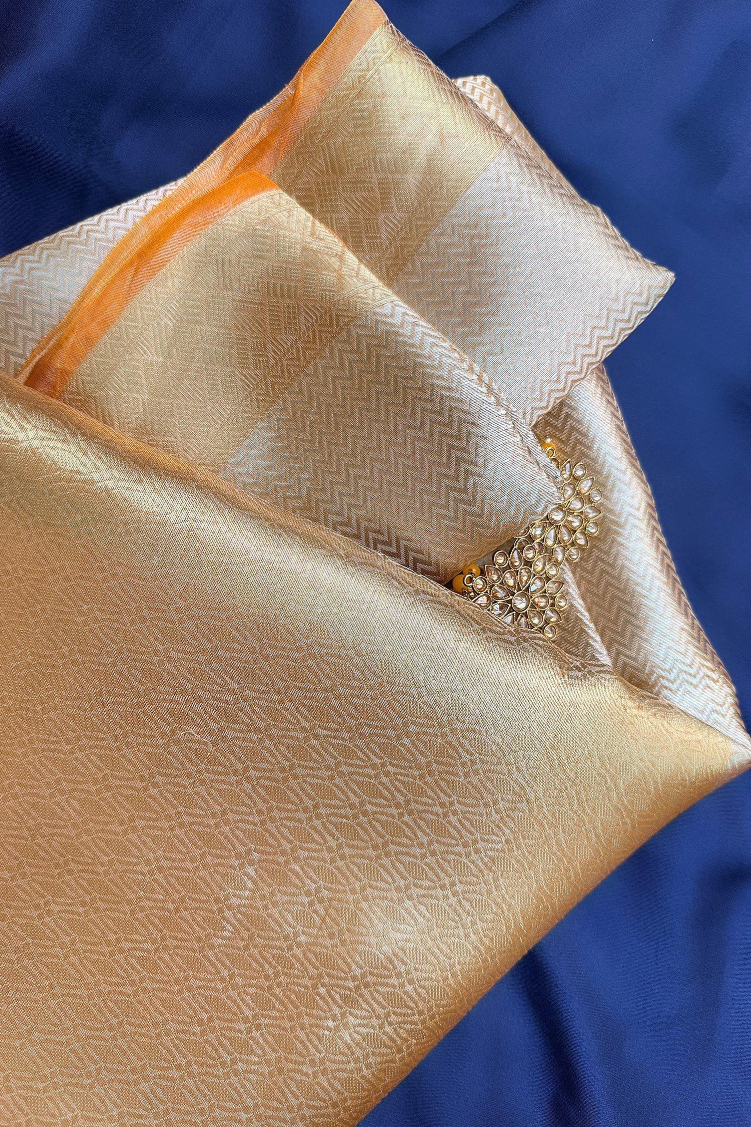 Golden Kanchipuram Tissue Silk Woven Saree - Image 5