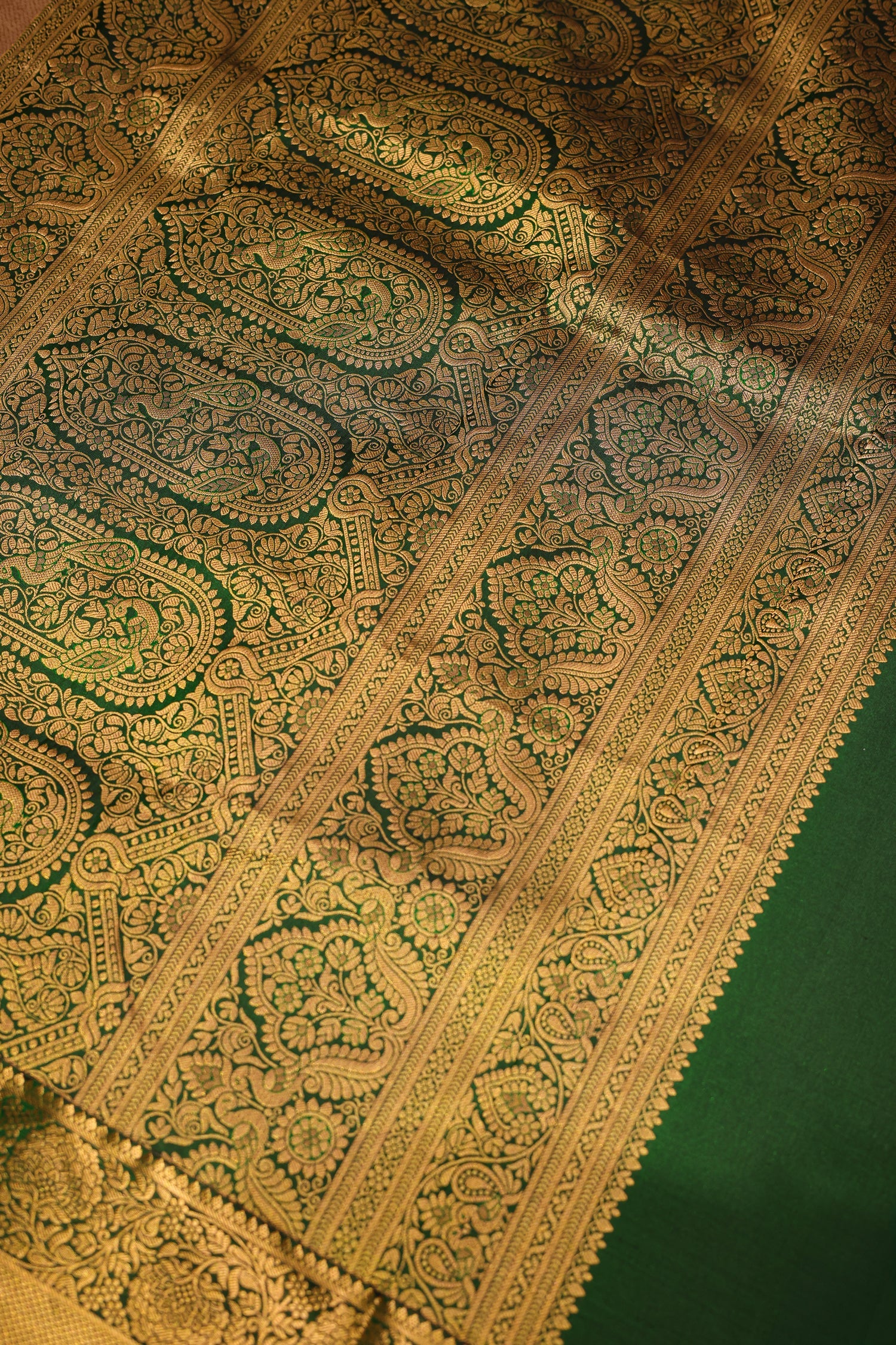 Green Kanchipuram Silk Woven Traditional Saree - Image 4
