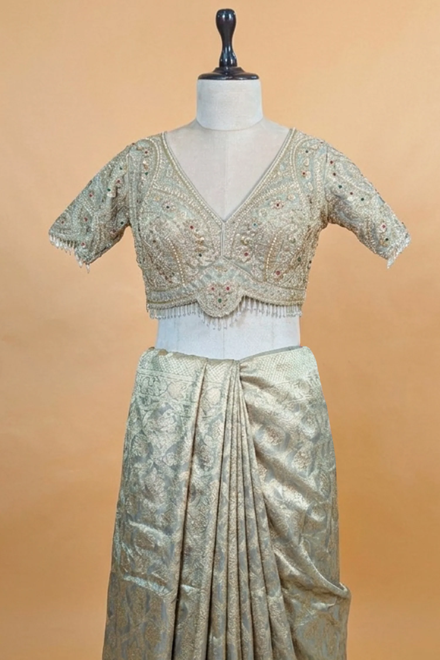 Light Grey and Golden Two Toned Moroccan Design Woven Saree with Designer Readymade Blouse - Image 5