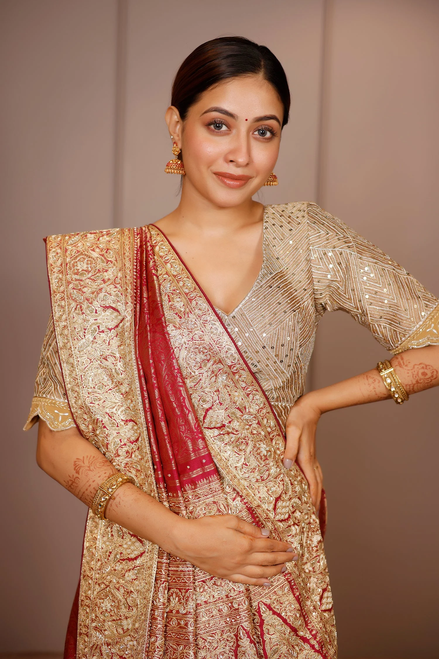 Magenta Kanchipuram Silk Traditional All Over Woven Saree with Handworked Border and Pallu - Image 3