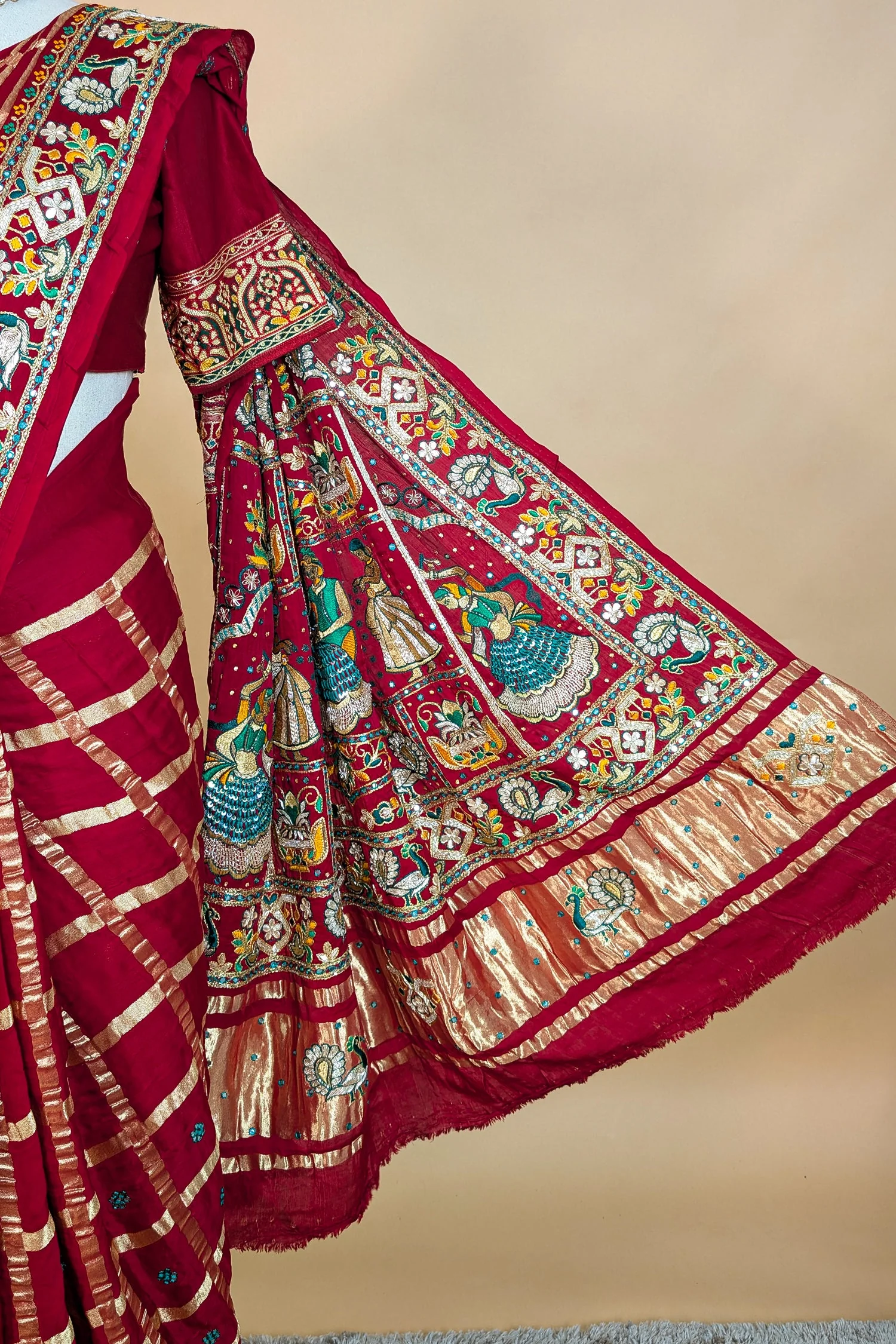 Maroon Gaji Silk Traditional Checks Gharchola Saree with Heavy Embroidered Pallu - Image 5