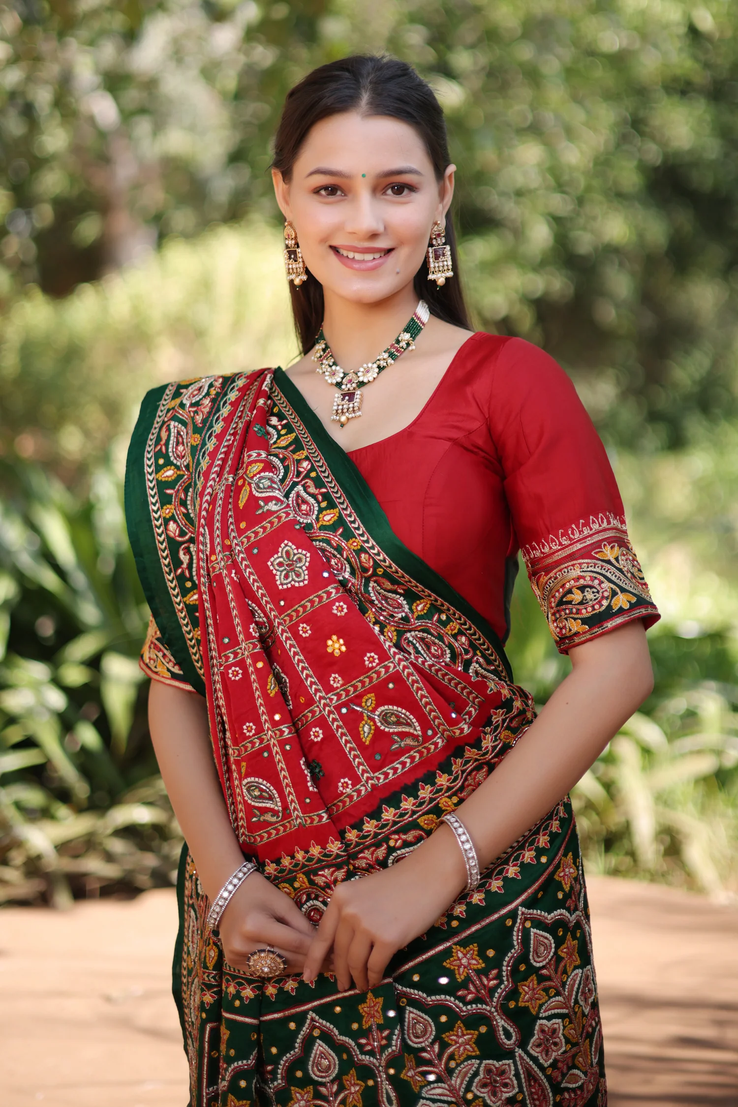 Maroon Gaji Silk Traditional Gharchola with Contrast Pallu and Border - Image 5
