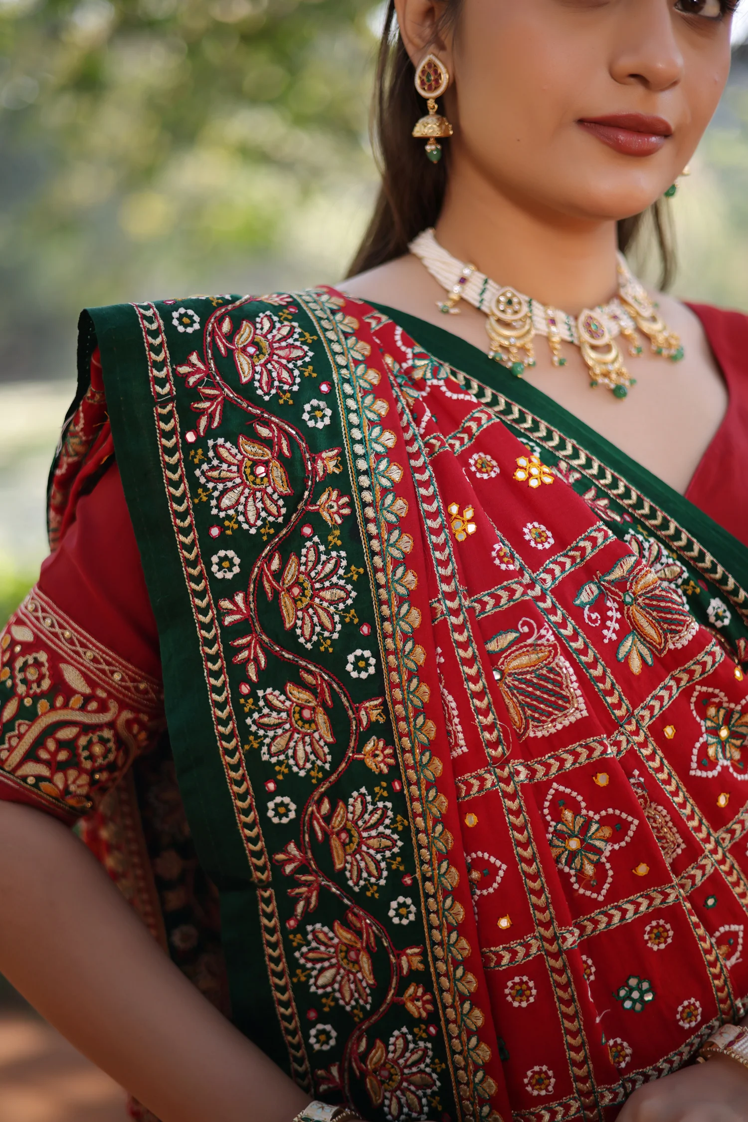 Maroon Gaji Silk Traditional Gharchola with Contrast Pallu and Border - Image 7