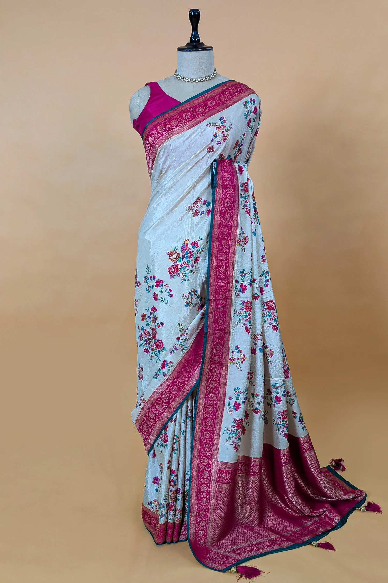 Off White Dola Silk Floral and Bird Motif Saree with Contrast Woven Border and Pallu - Image 3