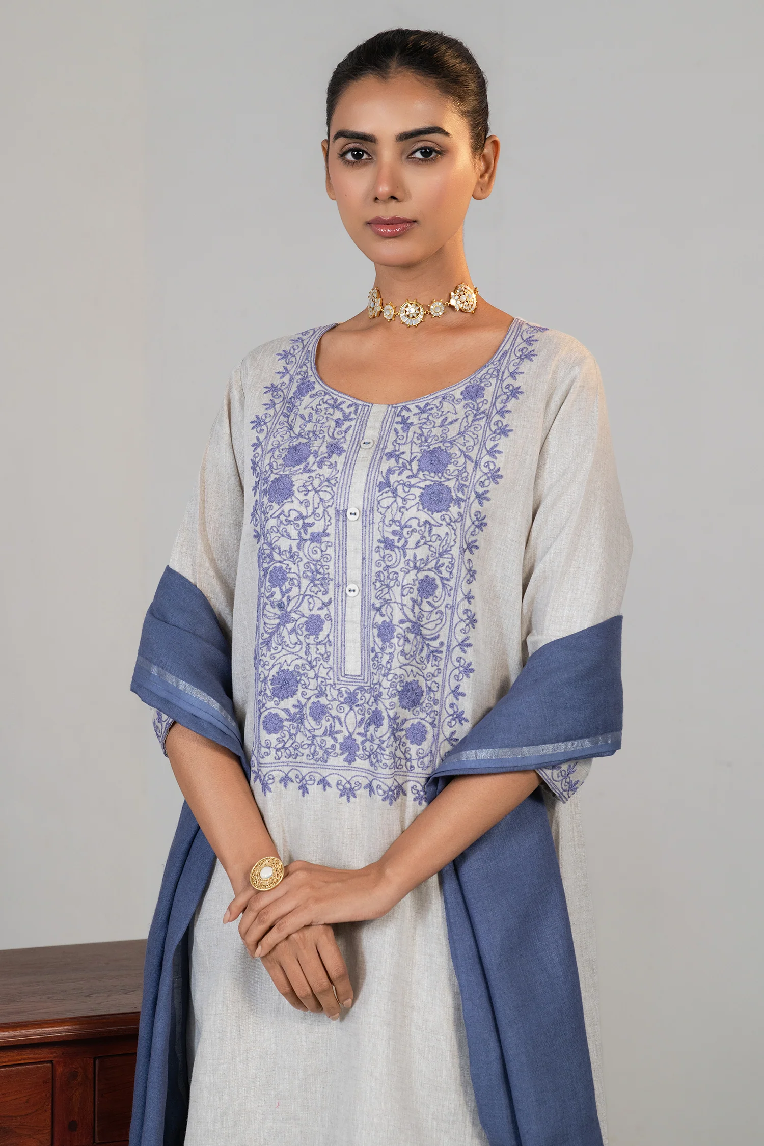 Off White Linen Straight Cut Contrast Embroidered Kurti Set - Image 3