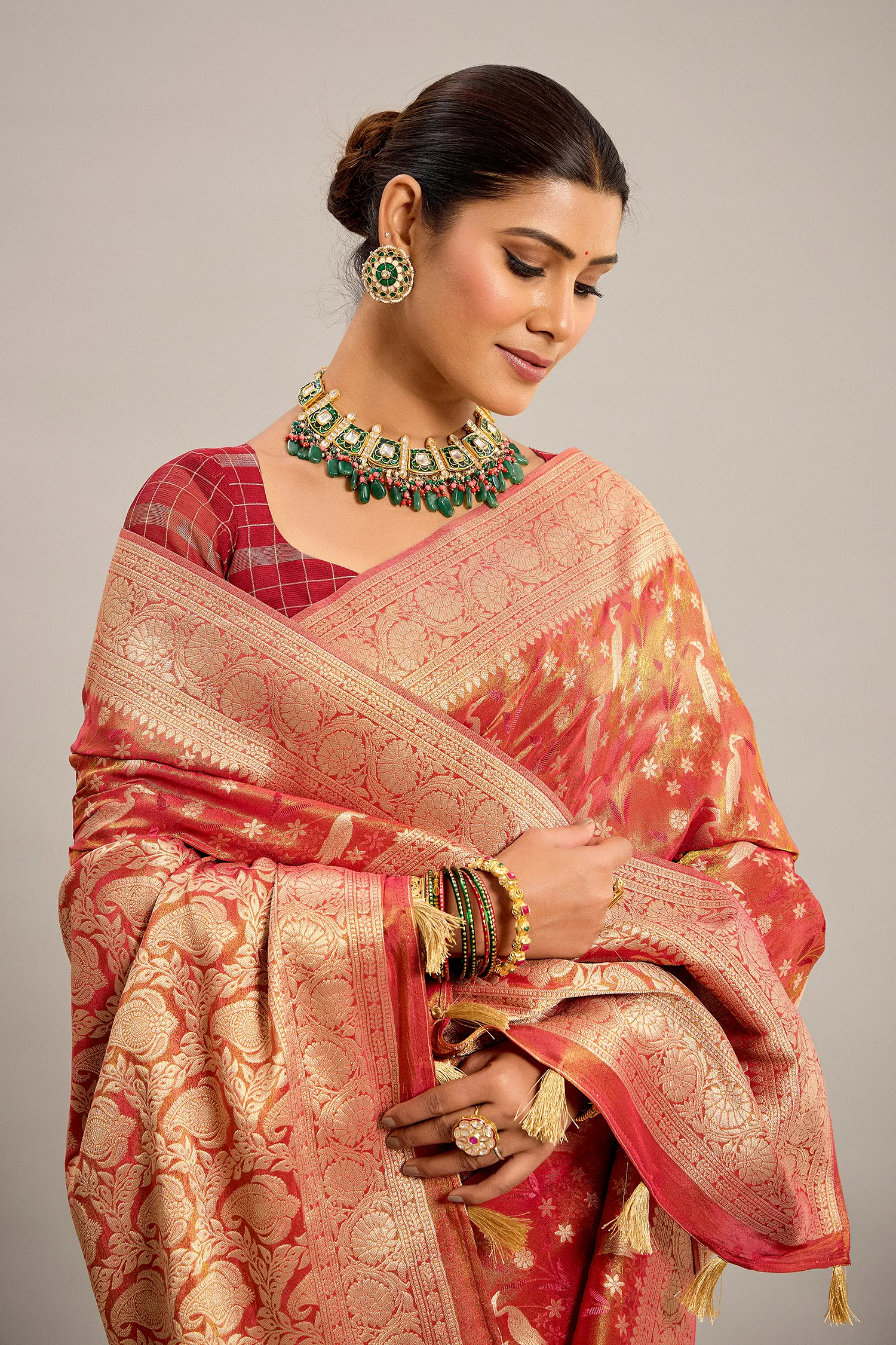 Orange Tissue Bird Motifs Zari Woven Traditional Saree with Paisley Pallu and Pink Highlights - Image 4