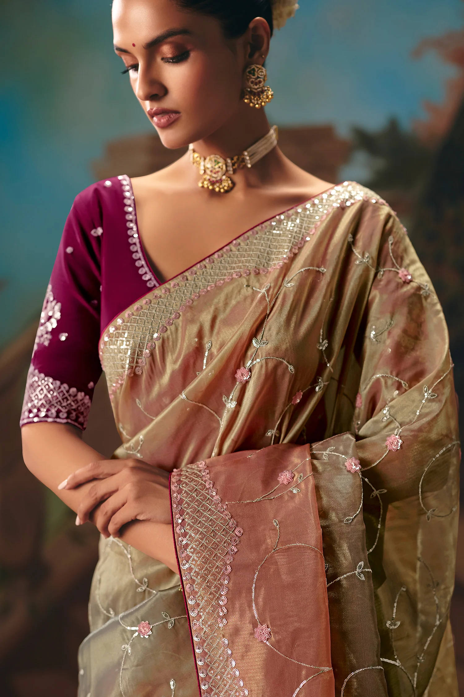 Peach Gold Viscose Chiffon Saree With Heavy Zari And Thread Embroidery - Image 4