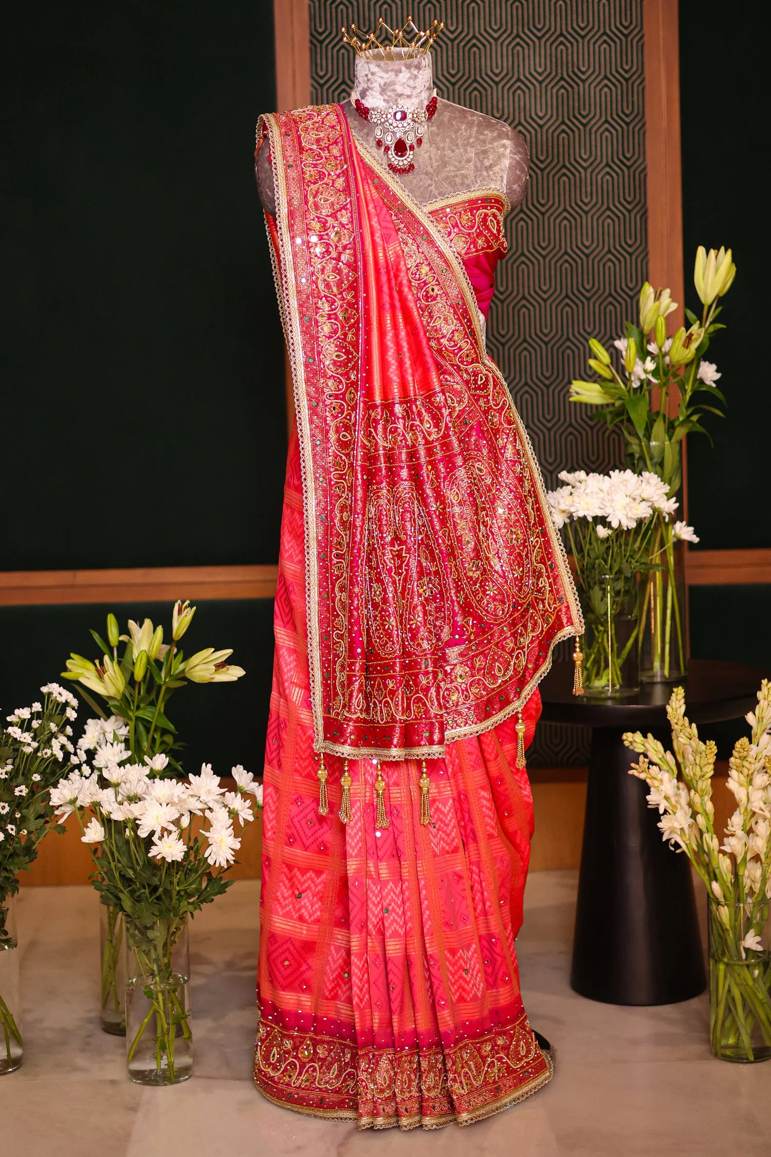 Pink Checks Art Silk Saree with Handworked Border and Pallu - Image 4