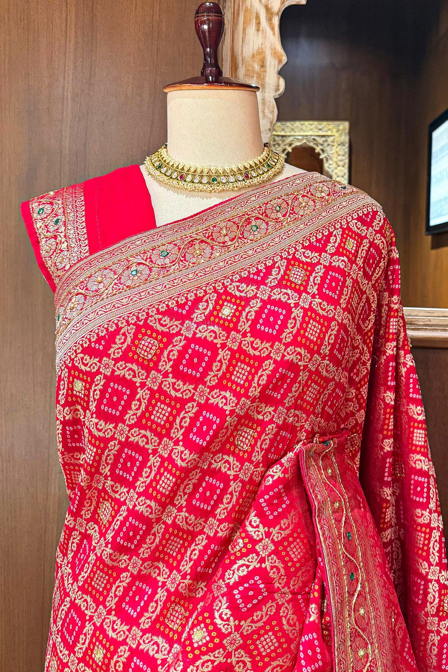 Pink Georgette Checks Bandhej Woven Saree with Cutdana and Applique Work - Image 3