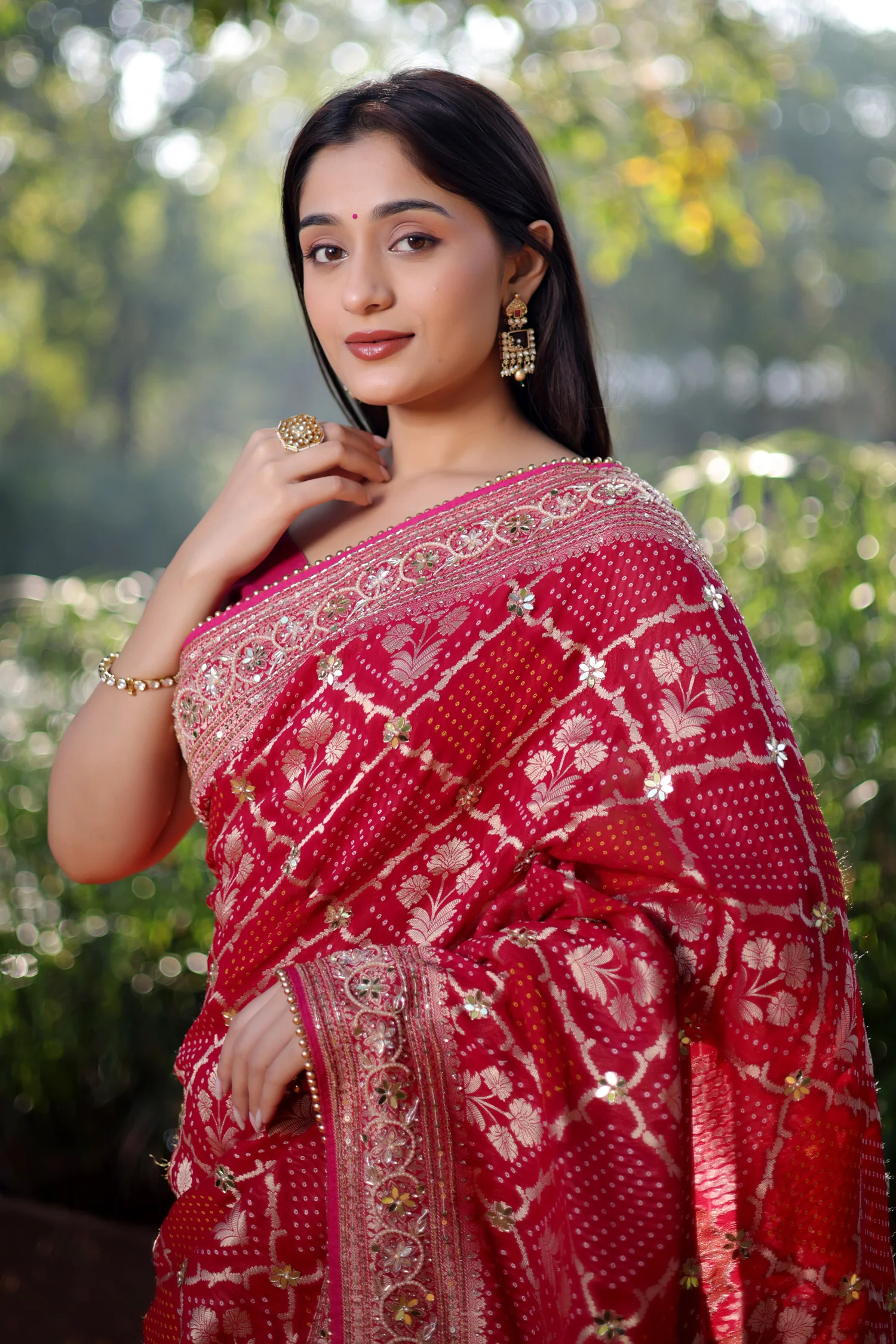 Pink Georgette Floral Woven Checks Saree with Sequin Beaded Work - Image 5