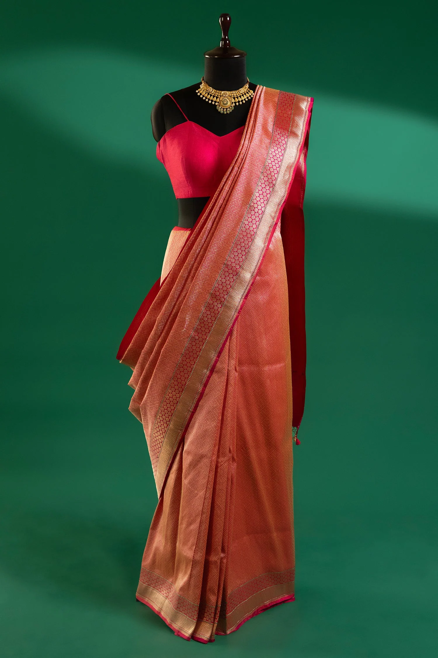Pink Silk Traditional Woven Saree - Image 4