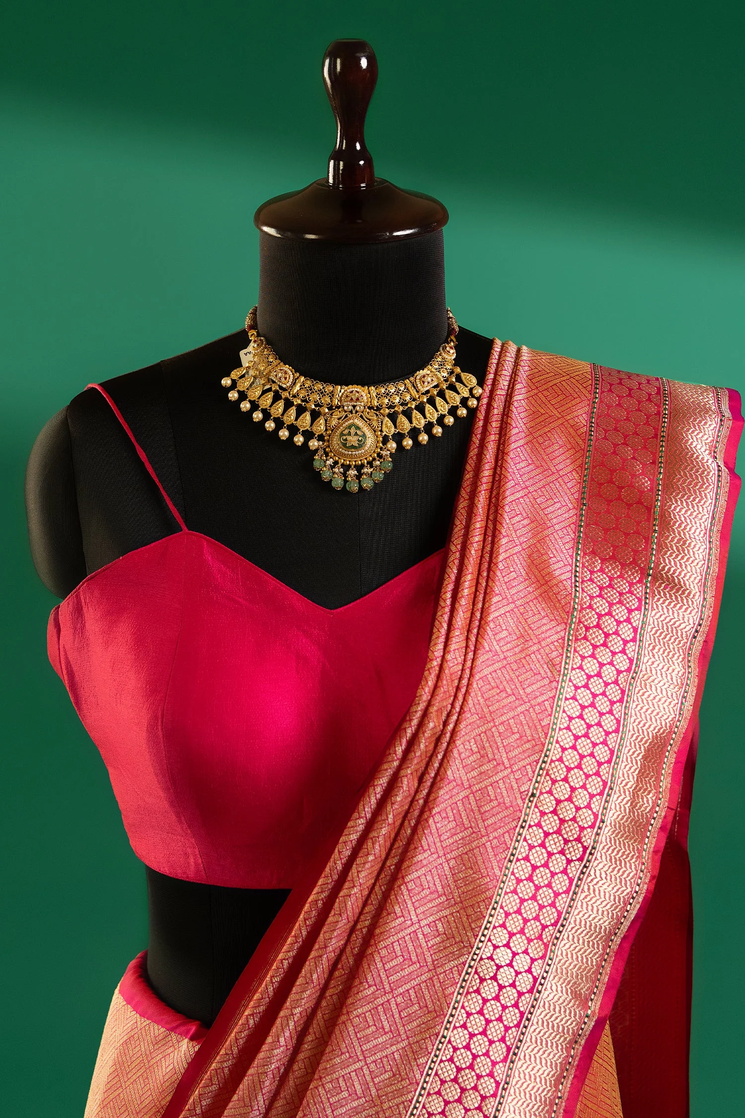 Pink Silk Traditional Woven Saree - Image 5