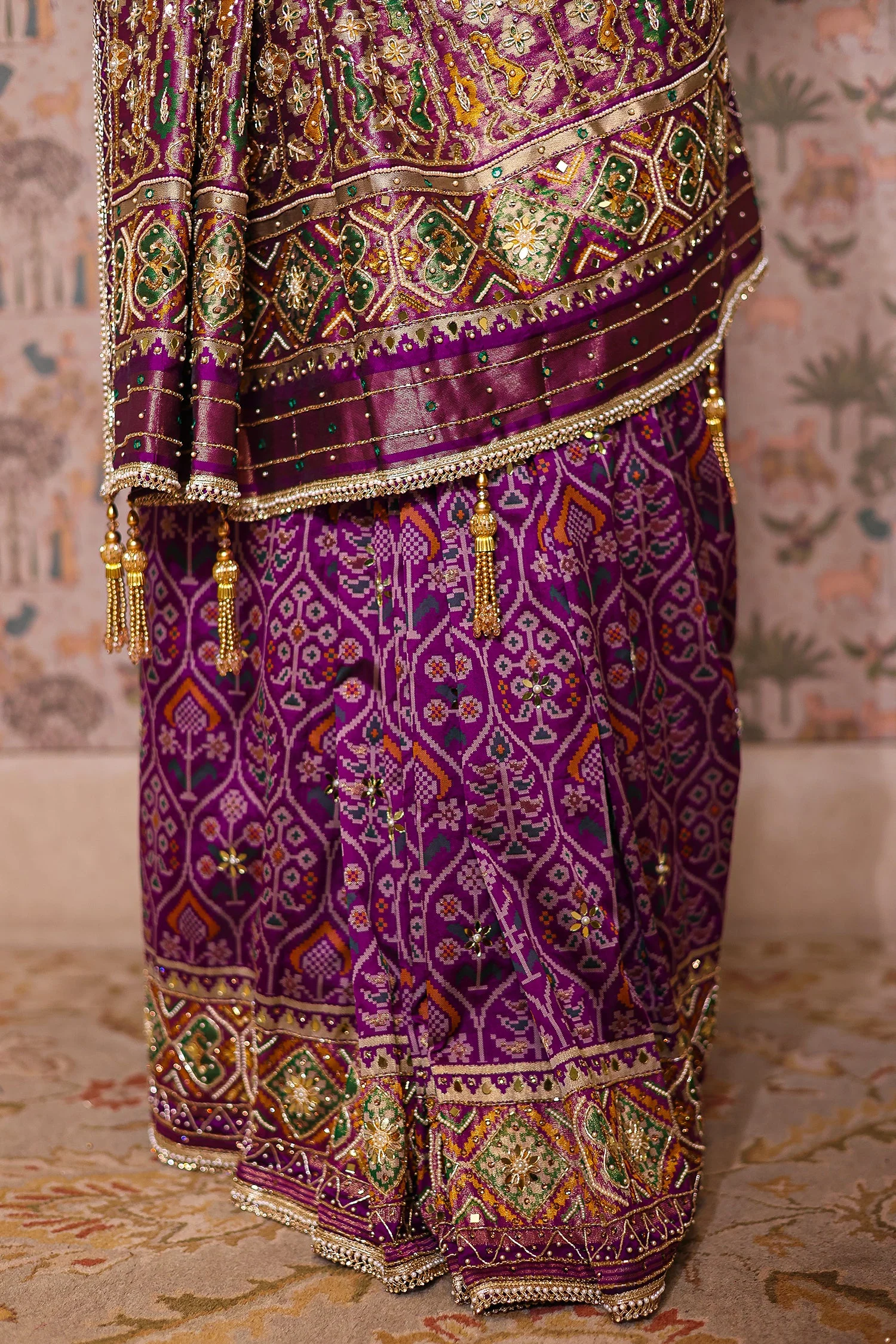 Purple Silk Traditional Woven Patola Saree with Cutdana and Beads Work - Image 4