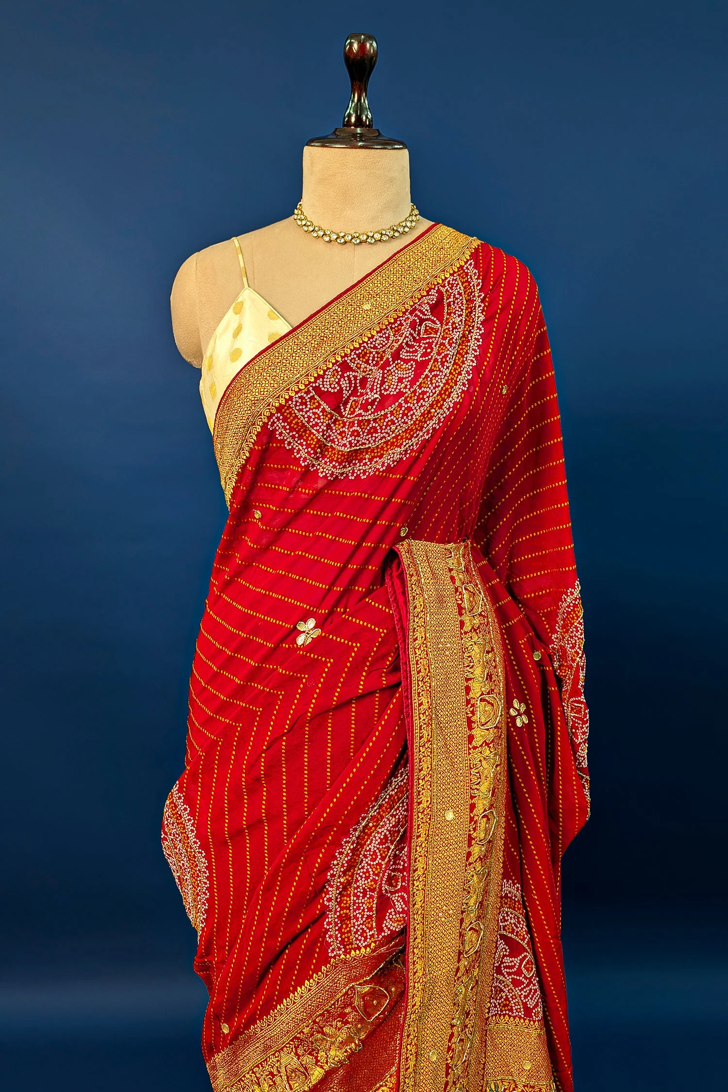 Red Georgette Printed Saree with Woven and Cutdana Worked Pallu - Image 4