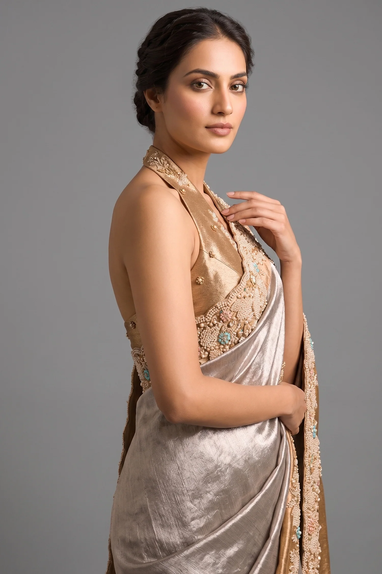 Silver Tissue Saree with Contrast Border and Cutdana Beaded Work - Image 2